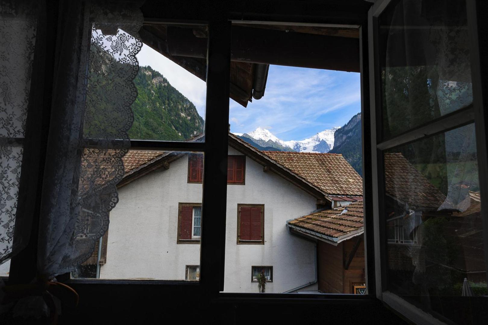Charming Alpine Retreat By Capricorn Gsteigwiler